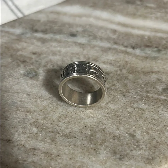 Silver Patterned Ring - Picture 4 of 4